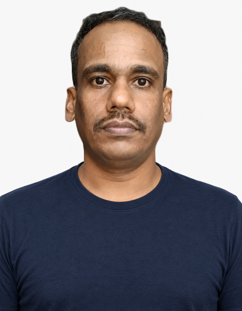 Technical consultant in Dubai wearing a navy T-shirt